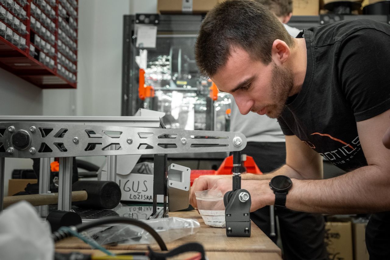 A team member assembling the frame of Perun Gen 3